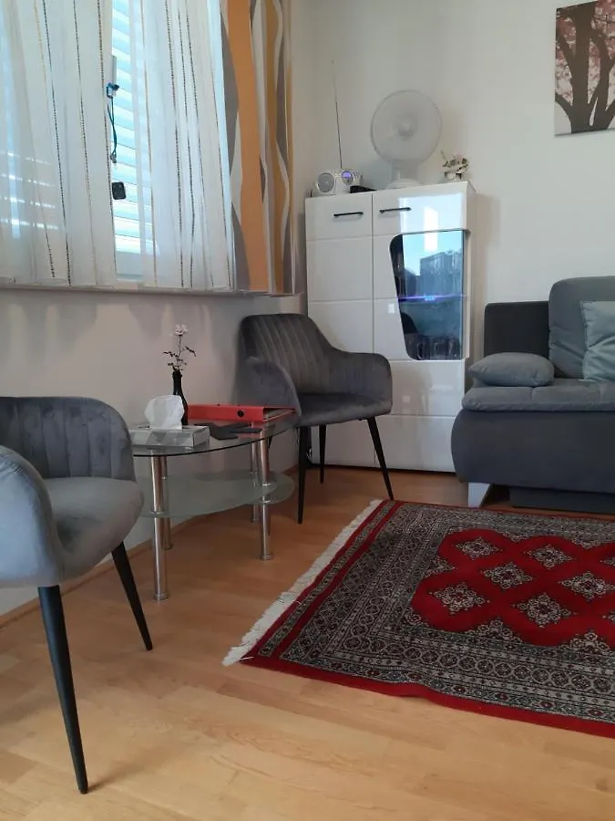 Vienna Lion Apartment